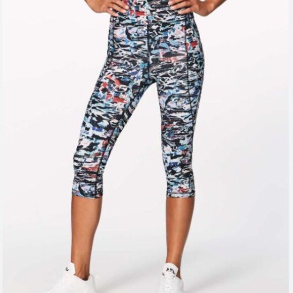 Lululemon Break Free Cropped Size 2 - Picture 1 of 7